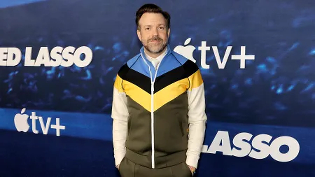Industry sources allege Jason Sudeikis creates “perfectionist pressure” as Ted Lasso cast navigates heated behind-the-scenes disputes while filming in Missouri studios